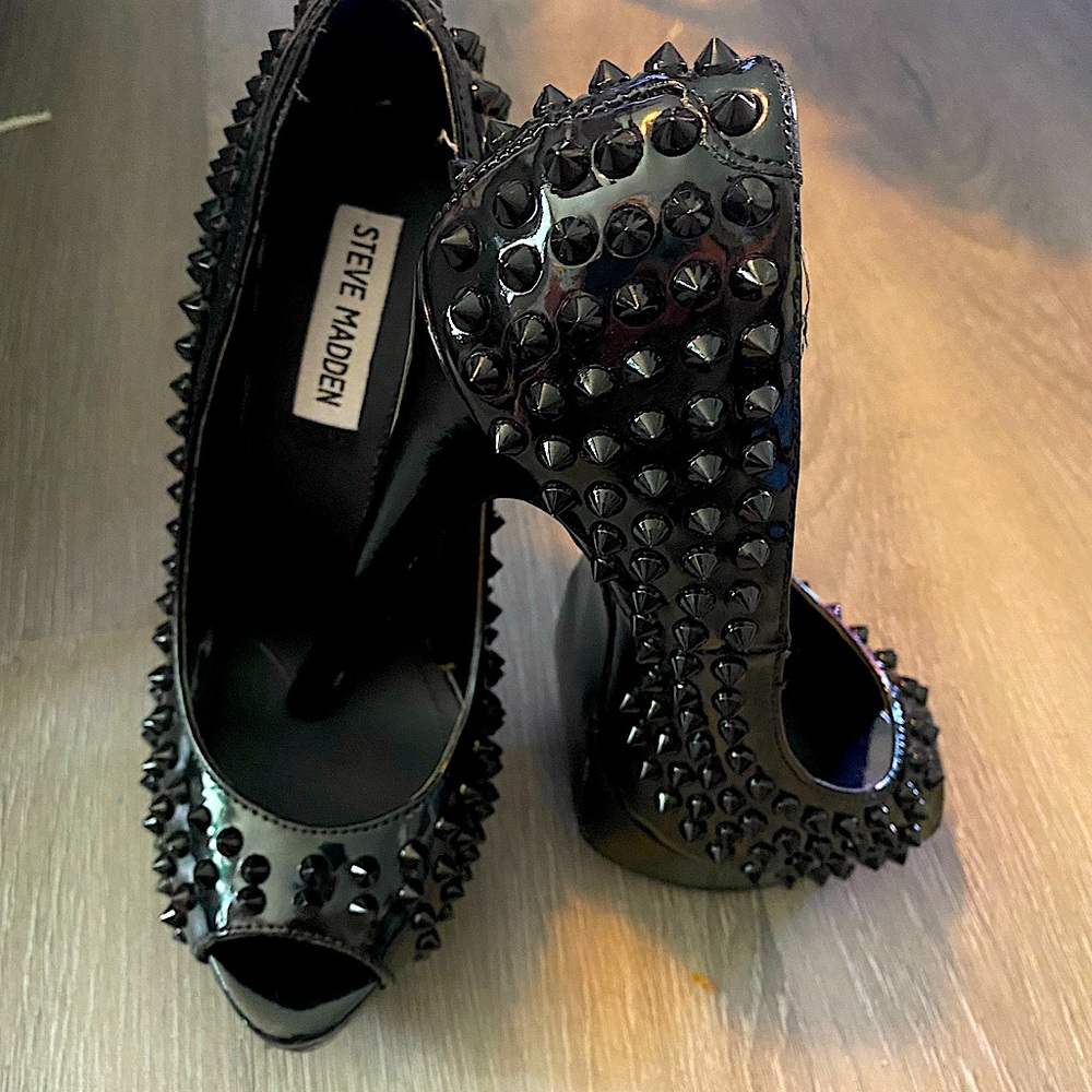 Steve Madden black stud heels